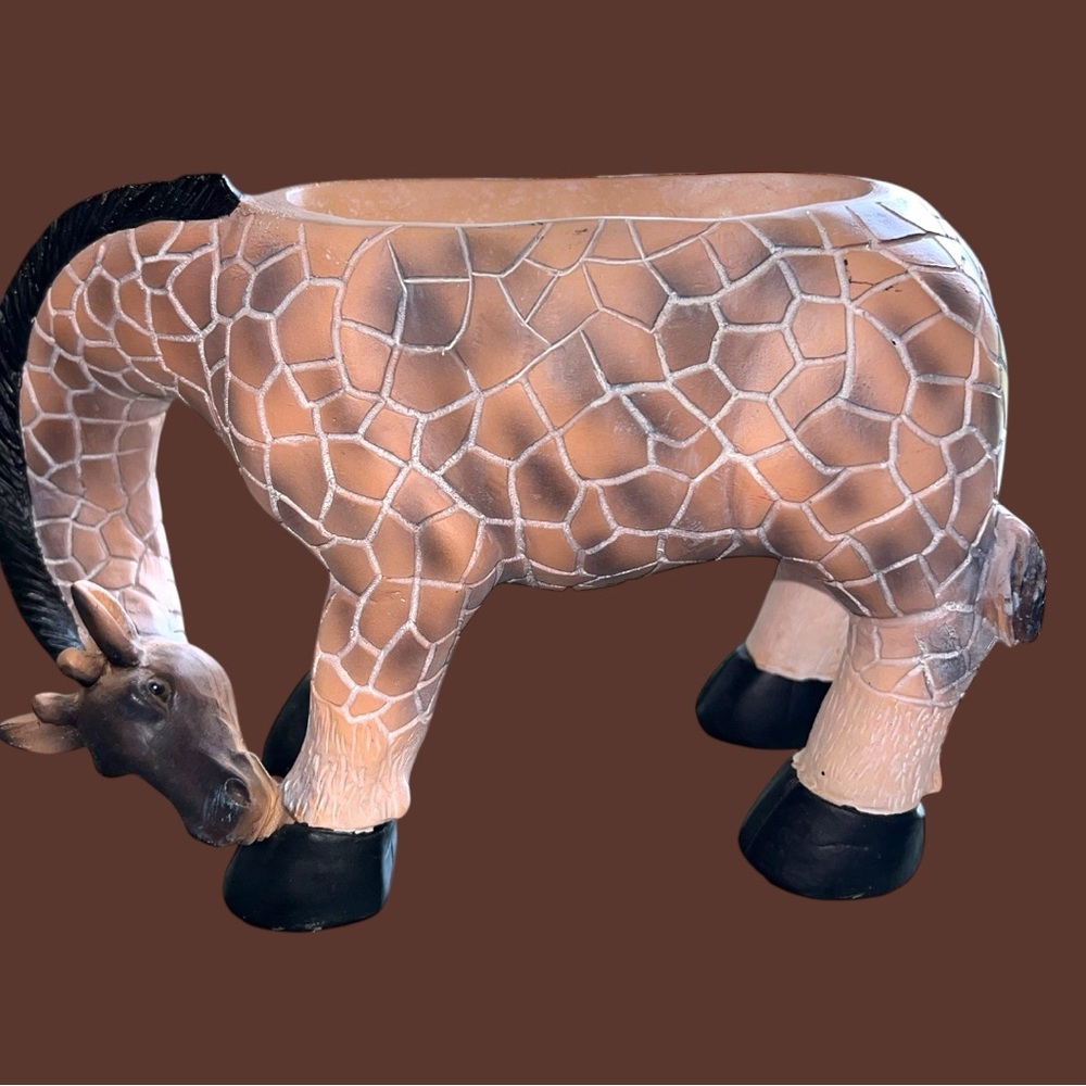 Giraffe-Shaped Ceramic Planter - Brown and Black